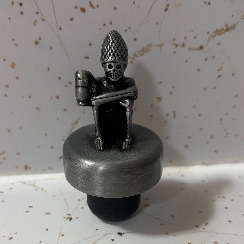 Rogue Brewery Skeleton Whiskey Topper